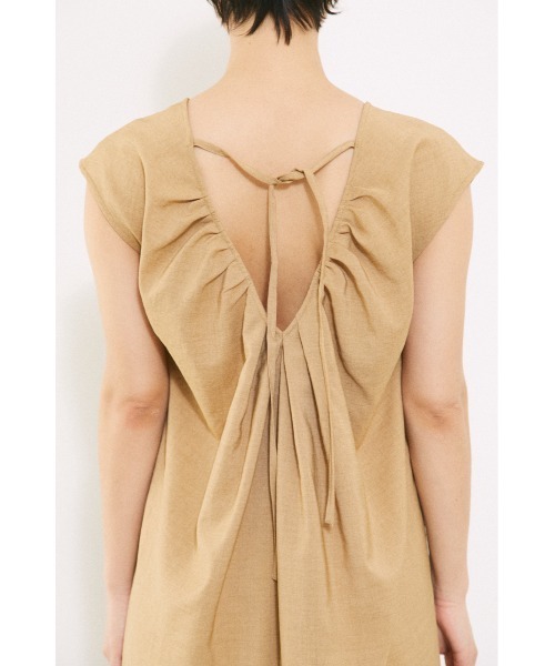 BLACK BY MOUSSY(ブラックバイマウジー)の「back ribbon one-piece(バックリボンワンピース)(ワンピース・レディース・ブラック/ベージュ/グリーン・2/1)」の18枚目の写真