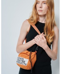 THEATRE PRODUCTS | STICKER LABEL DRAWSTRING BAG/ステッカーラベル巾着バッグ(ショルダーバッグ)