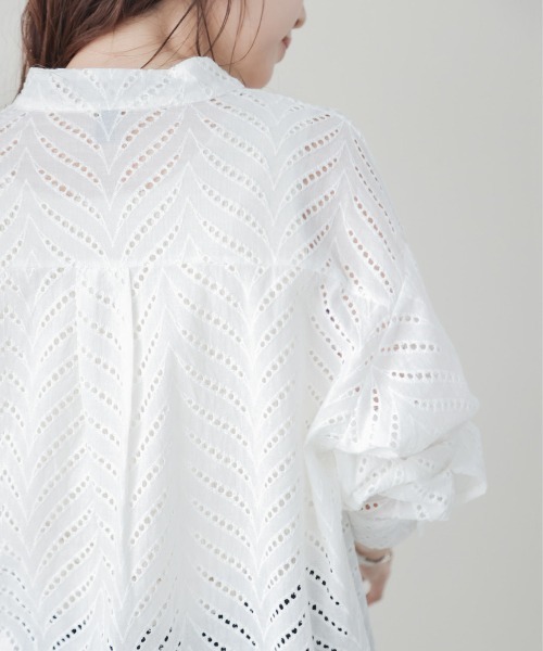 SUGAR BISKET(シュガービスケット)の「バンドカラーレースシャツ(シャツ/ブラウス・レディース・ホワイト/ブラック・フリー)」の17枚目の写真