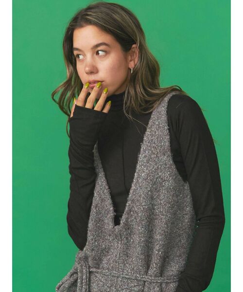 Ungrid(アングリッド)の「ハイネックシアーロングスリーブTee(Tシャツ/カットソー・レディース・オフホワイト/ブラック/オレンジ・FREE)」の10枚目の写真