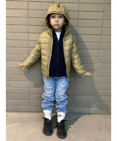GAP(ギャップ)の「リサイクル素材100% 軽量パファージャケット (幼児)(ダウンジャケット/コート・キッズ・ベージュ・2 YRS/4 YRS/3 YRS/18-24M/5 YRS/12-18M)」の7枚目の写真