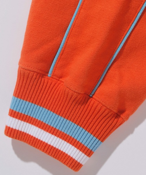 XLARGE（エクストララージ）の「PIPING V NECK SWEAT（スウェット・メンズ・ブラック/オレンジ/グリーン/パープル・M/L/XL/S）」の8枚目の写真