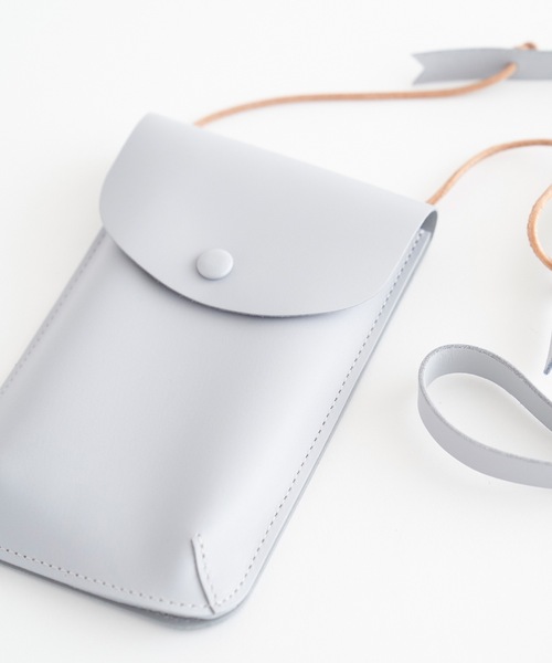 annak（アナック）の「ANNAK ダブルフェイスカラーレザーサコッシュ（ショルダーバッグ・レディース・イエロー/ライトグレー・FREE）」の3枚目の写真