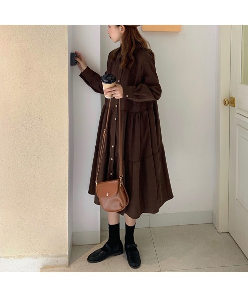 PRIVATE  BEACH（プライベートビーチ）の「コーデュロイティアードシャツワンピース（シャツワンピース・レディース・ブラック/ブラウン・FREE）」の8枚目の写真