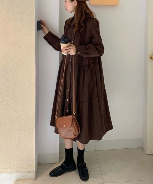 PRIVATE  BEACH（プライベートビーチ）の「コーデュロイティアードシャツワンピース（シャツワンピース・レディース・ブラック/ブラウン・FREE）」の14枚目の写真