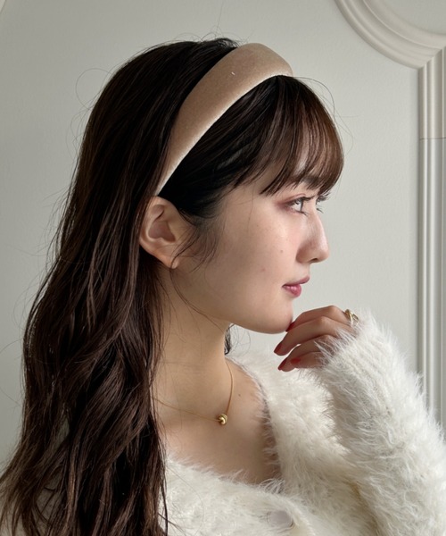 Loueme（ルエム）の「ベロアワイドカチューシャ（カチューシャ・レディース・ベージュ/キャメル/レッド/ブラック・FREE）」の10枚目の写真