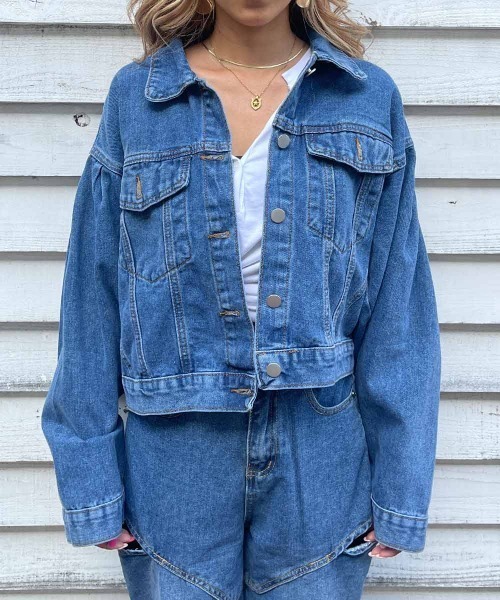 esutoreja(エストレジャ)の「ルーススリーブスデニムジャケット(デニムジャケット・レディース・ブルー・FREE)」の2枚目の写真