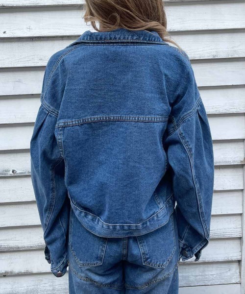 esutoreja(エストレジャ)の「ルーススリーブスデニムジャケット(デニムジャケット・レディース・ブルー・FREE)」の7枚目の写真