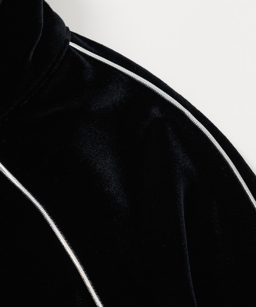 FCMM（エフシーエムエム）の「GRASS FIELD VELVET TRACK JACKET/グラスフィールドベルベットトラックジャケット（その他アウター・メンズ・ブルー/ブラック・MEDIUM/LARGE）」の20枚目の写真