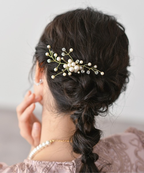 Kana(カナ)の「リーフモチーフ パール ヘアコーム 結婚式 お呼ばれ オケージョン(その他ヘアアクセサリー・レディース・シルバー/ゴールド・フリー)」の6枚目の写真