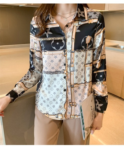 おしゃれスタ（オシャレスタ）の「大人シンプルカジュアルプリントシャツ　コレクション（シャツ/ブラウス・レディース・ブラウン/ピンク/グリーン/ブルー/ホワイト系3/ブラック系1/ブラック系2/ブラック系3/ブラック系4/ブラック系5/ブラック系6/ベージュ/ホワイト系2/レッド/ブラック・S/M/L/XL）」の9枚目の写真