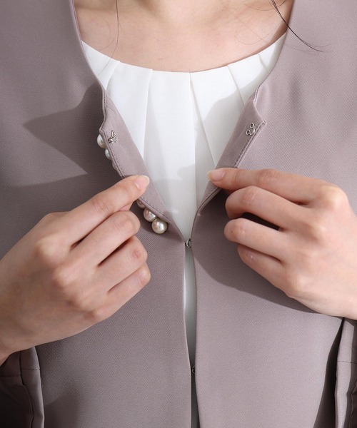 PourVous（プールヴー）の「パールノーカラージャケットセレモニースーツ入学式＆2点フィッシュテールセットアップフォーマル 七五三 ママ 入園式 卒園式 母親 40代 30代 卒業式 母 服（スーツセット・レディース・ベージュ/ネイビー・M/S/L/XL）」の8枚目の写真