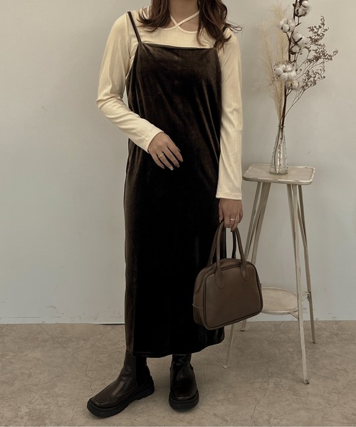 apres jour clair(アプレジュールクレア)の「【apres jour clair】ベロアキャミワンピース【ZOZOTOWN限定アイテム】(ワンピース・レディース・ダークブラウン/ブラック/ベージュ・フリー/X-LARGE)」の15枚目の写真