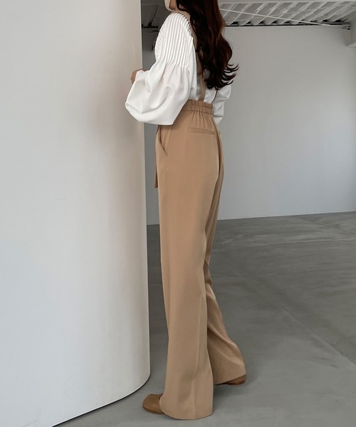 Louere（ルエレ）の「【取り外し可】サスペンダーストレートパンツ（その他パンツ・レディース・ブラック/アイボリー/ベージュ・SMALL/MEDIUM/LARGE）」の4枚目の写真