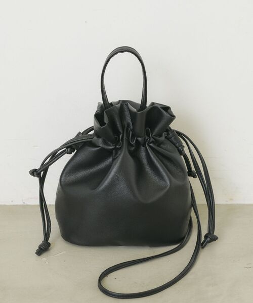 RETRO GIRL（レトロガール）の「巾着2wayショルダー（ショルダーバッグ・レディース・ブラック/ライトベージュ/ダークブルー/イエロー/ホワイト・ONE SIZE）」の3枚目の写真