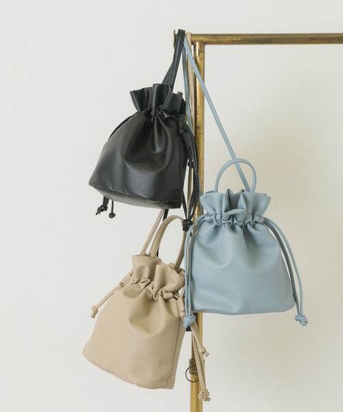 RETRO GIRL（レトロガール）の「巾着2wayショルダー（ショルダーバッグ・レディース・ブラック/ライトベージュ/ダークブルー/イエロー/ホワイト・ONE SIZE）」の8枚目の写真