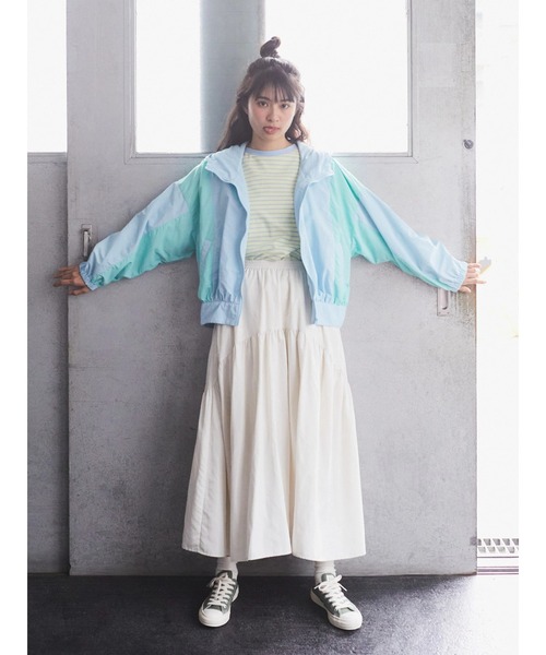 earth music&ecology（アースミュージックアンドエコロジー）の「コクーンギャザー切替ブルゾン（ブルゾン・レディース・アイボリー/サックスブルー/ブルー系・FREE）」の13枚目の写真