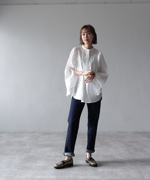 HERENCIA（ヘレンチア）の「2WAY袖スリット ギャザーショルダー デザインブラウス（シャツ/ブラウス・レディース・ブラック系その他/イエロー/ブラック/ホワイト/ブルー系その他・MEDIUM）」の6枚目の写真