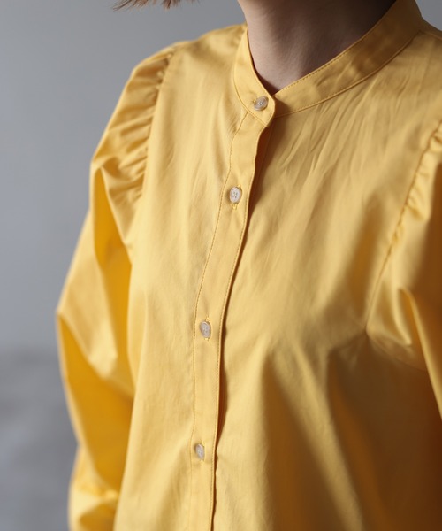 HERENCIA（ヘレンチア）の「2WAY袖スリット ギャザーショルダー デザインブラウス（シャツ/ブラウス・レディース・ブラック系その他/イエロー/ブラック/ホワイト/ブルー系その他・MEDIUM）」の22枚目の写真