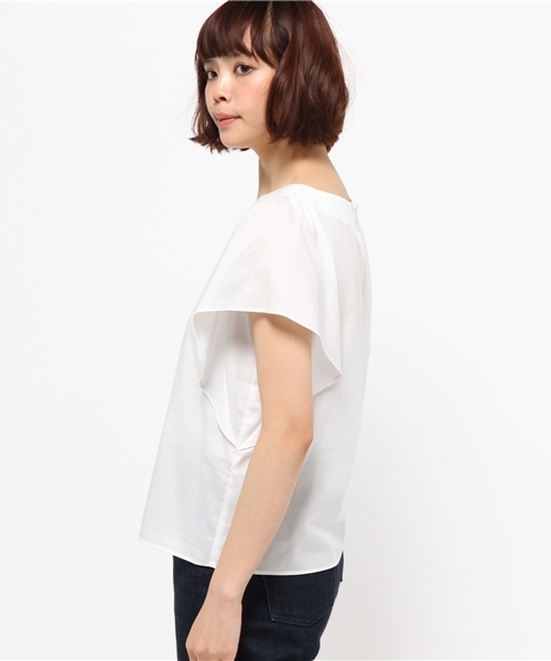 NATURAL BEAUTY BASIC（ナチュラルビューティーベーシック）の「【AneCan6月号掲載】【BAILA 6月号掲載】ショルダーフリルブラウス（シャツ/ブラウス・レディース・グレー/ホワイト系その他/ブルー/グレー系その他・MEDIUM/LARGE/SMALL）」の7枚目の写真