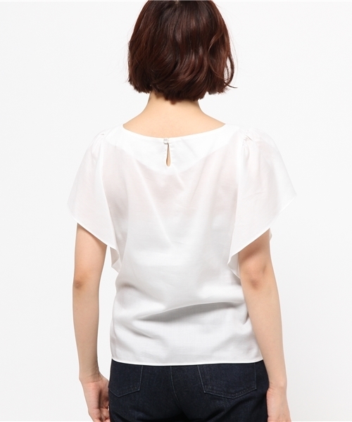 NATURAL BEAUTY BASIC（ナチュラルビューティーベーシック）の「【AneCan6月号掲載】【BAILA 6月号掲載】ショルダーフリルブラウス（シャツ/ブラウス・レディース・グレー/ホワイト系その他/ブルー/グレー系その他・MEDIUM/LARGE/SMALL）」の8枚目の写真