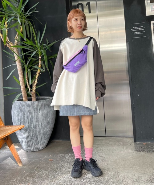 CIAOPANIC(チャオパニック)の「配色ラグランオーバースウェット(スウェット・レディース・チャコールグレー/イエロー/グリーン・FREE)」の11枚目の写真