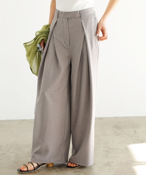 GeeRA（ジーラ）の「ハイウエストタックデザインスラックスパンツ（スラックス・レディース・アイボリー/ブラック/グレー・SMALL/MEDIUM/LARGE）」の17枚目の写真