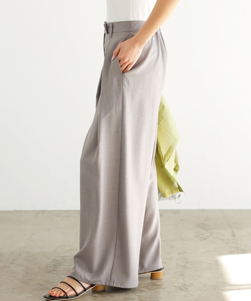 GeeRA（ジーラ）の「ハイウエストタックデザインスラックスパンツ（スラックス・レディース・アイボリー/ブラック/グレー・SMALL/MEDIUM/LARGE）」の18枚目の写真