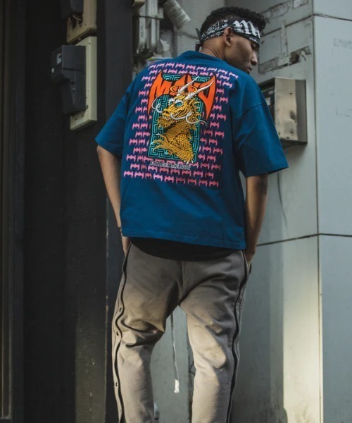 ROYAL FLASH（ロイヤルフラッシュ）の「MAYO/メイヨー/MAYO Dragon Embroidery Short Sleeve Tee（Tシャツ/カットソー・メンズ・ホワイト/ネイビー・L/M/XL）」の5枚目の写真