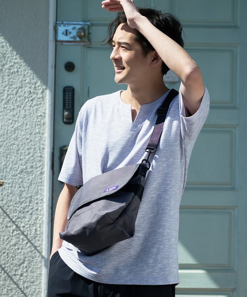 UNIIT（ユニット）の「汗染みの目立ちにくいTシャツ ゼロステイン  ZEROSTAIN   撥水性　UVカット スラブキーネックTシャツ（Tシャツ/カットソー・メンズ・ブラック/グレー/スミクロ/ネイビー/ブラウン/アイボリー・SMALL/MEDIUM/LARGE/X-LARGE）」の8枚目の写真