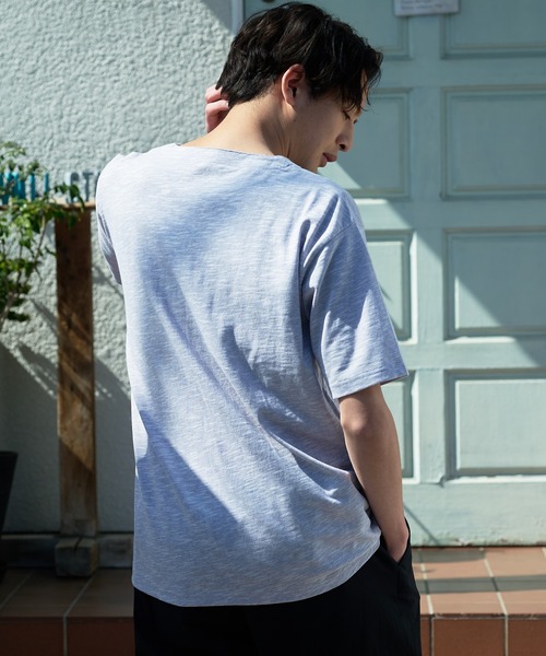 UNIIT（ユニット）の「汗染みの目立ちにくいTシャツ ゼロステイン  ZEROSTAIN   撥水性　UVカット スラブキーネックTシャツ（Tシャツ/カットソー・メンズ・ブラック/グレー/スミクロ/ネイビー/ブラウン/アイボリー・SMALL/MEDIUM/LARGE/X-LARGE）」の13枚目の写真