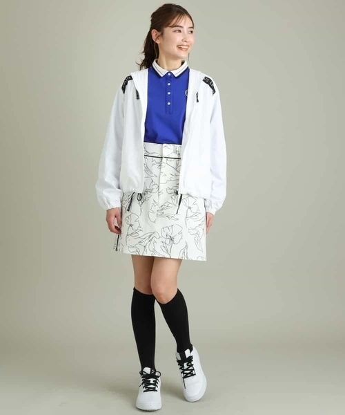 a.v.v（アーヴェヴェ）の「レディースゴルフウエア　フラワーモチーフプリントタイトスカート（スカート・レディース・ホワイト/ブラック・36/38/40）」の8枚目の写真