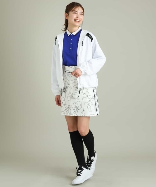 a.v.v（アーヴェヴェ）の「レディースゴルフウエア　フラワーモチーフプリントタイトスカート（スカート・レディース・ホワイト/ブラック・36/38/40）」の9枚目の写真
