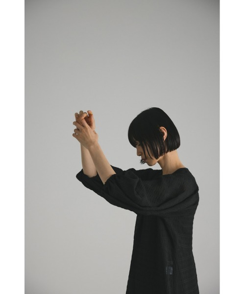 STYLEMIXER(スタイルミキサー)の「シアーサッカーボリュームスリーブワンピース(ワンピース・レディース・ブラック/オレンジ/アイボリー・SMALL/MEDIUM)」の14枚目の写真