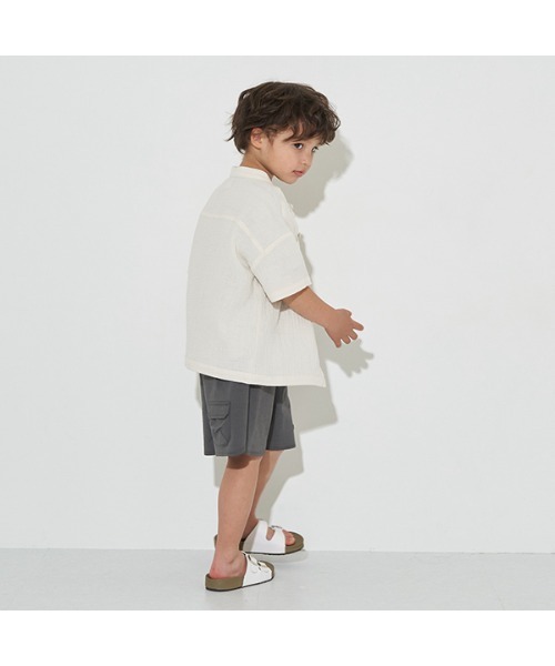 b・ROOM（ビールーム）の「スタンドカラービッグシャツ（シャツ/ブラウス・キッズ・アイボリー/ブルーグレー/モスグリーン/ベージュ/マスタード・100cm/110cm/120cm/130cm/140cm/150cm）」の10枚目の写真