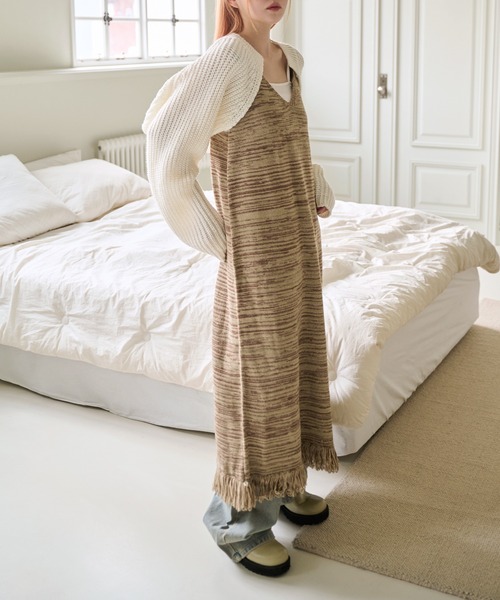 UNE MANSION(ユヌマンション)の「タッセルVネックニットロングワンピース(ワンピース・レディース・ブラウン/グレー・FREE)」の18枚目の写真