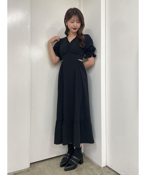 EATME(イートミー)の「Vネックカットアウトロングワンピース(ワンピース・レディース・ブラック/ベージュ/ピンク・SMALL/MEDIUM)」の9枚目の写真