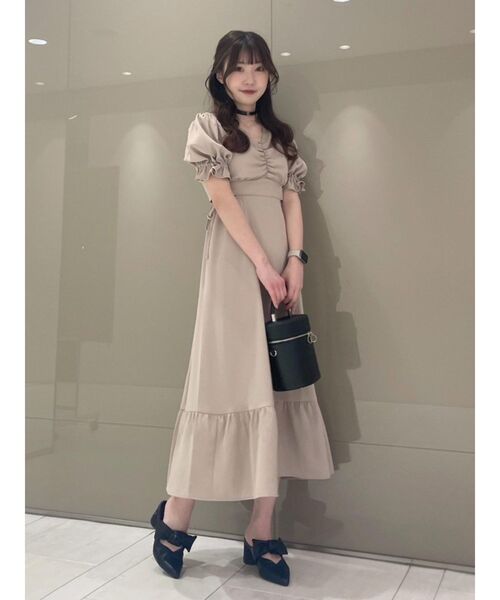 EATME(イートミー)の「Vネックカットアウトロングワンピース(ワンピース・レディース・ブラック/ベージュ/ピンク・SMALL/MEDIUM)」の12枚目の写真