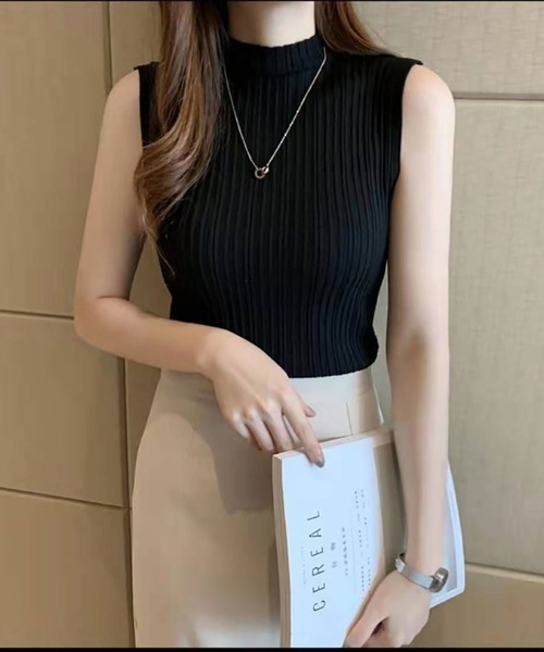 NinaetLina（ニナエリナ）の「ハイネックノースリーブニットソー（その他トップス・レディース・イエロー/キャメル/グレー/ホワイト/グリーン/ブラウン/ライトベージュ/ブラック/モカ・FREE）」の3枚目の写真