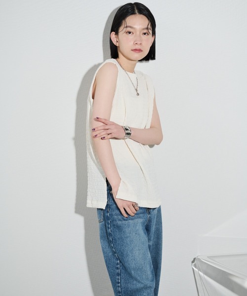 Shelly island（シェリーアイランド）の「楊柳カットノースリーブカットソー（Tシャツ/カットソー・レディース・ライトグリーン/ブラック/ホワイト・FREE）」の2枚目の写真