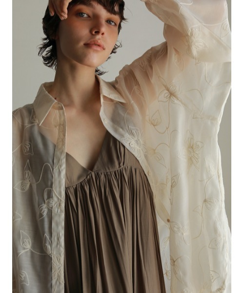 AMAIL(アマイル)の「Almond flower shirt(シャツ/ブラウス・レディース・アイボリー/ブラック・FREE)」の3枚目の写真