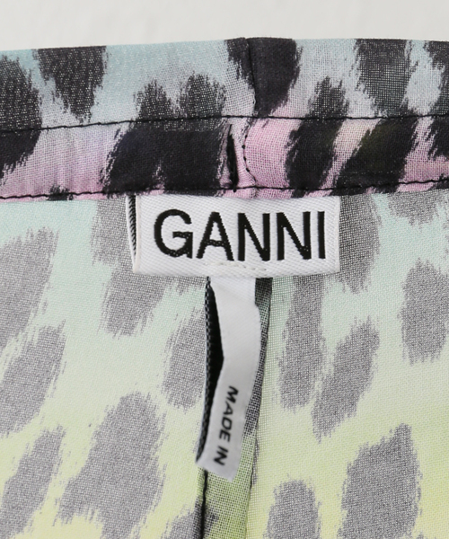 U by SPICK&SPAN（ユーバイスピックアンドスパン）の「【GANNI / ガニー】Light Cotton Ruffle Shorts（その他パンツ・レディース・ブルー・FREE）」の14枚目の写真