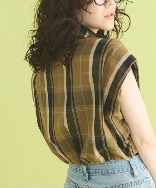 THE YOn（ザヨン）の「ショルダーパットスリーブドロストヘムチェックシャツ（シャツ/ブラウス・レディース・ベージュ/ネイビー・FREE）」の22枚目の写真