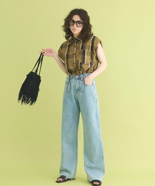 THE YOn（ザヨン）の「ショルダーパットスリーブドロストヘムチェックシャツ（シャツ/ブラウス・レディース・ベージュ/ネイビー・FREE）」の17枚目の写真