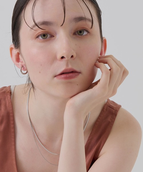 Phoebe(フィービィー)の「≪雑誌掲載≫【金属アレルギー対応】エレチェーンネックレス/全長:41cm+5cm/サージカルステンレス(ネックレス・レディース・シルバー/イエローゴールド・FREE)」の14枚目の写真