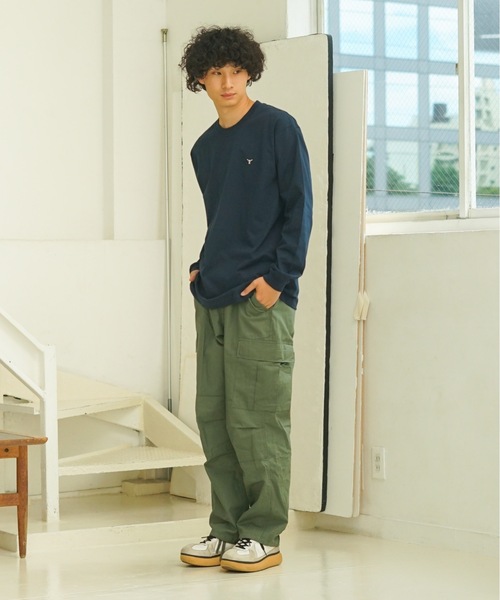 HANES(ヘインズ)の「【HANES/ヘインズ】BEEFY ワンポイント ロングTシャツ H8-X40 ビーフィー ロンT ヘビーウェイト ユニセックス コットン100%(Tシャツ/カットソー・メンズ・ホワイト/ブラック/グレー/ネイビー・MEDIUM/LARGE/X-LARGE/SMALL)」の5枚目の写真