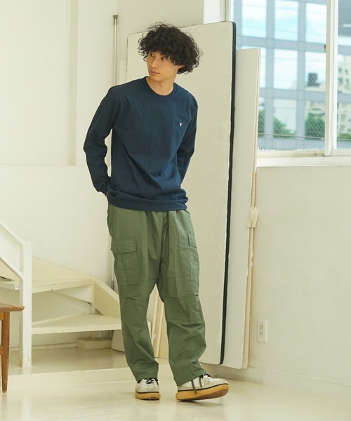 HANES(ヘインズ)の「【HANES/ヘインズ】BEEFY ワンポイント ロングTシャツ H8-X40 ビーフィー ロンT ヘビーウェイト ユニセックス コットン100%(Tシャツ/カットソー・メンズ・ホワイト/ブラック/グレー/ネイビー・MEDIUM/LARGE/X-LARGE/SMALL)」の11枚目の写真