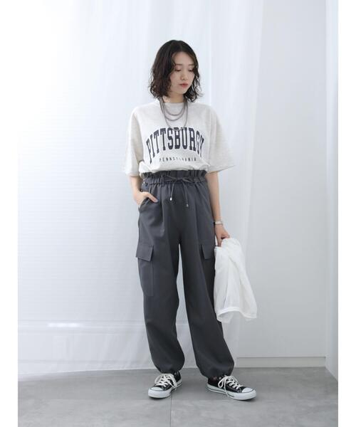 Samansa Mos2 blue（サマンサモスモスブルー）の「ミニ裏毛ロゴプルオーバー（Tシャツ/カットソー・レディース・チャコールグレー/オフホワイト/トップグレー・F）」の21枚目の写真