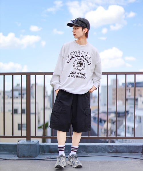 SPINNS（スピンズ）の「【ユニセックスで着用可能】裏毛スウェット 8ボール（スウェット・メンズ・アッシュグレー/ブラック/オレンジ/スミクロ・ONESIZE）」の12枚目の写真