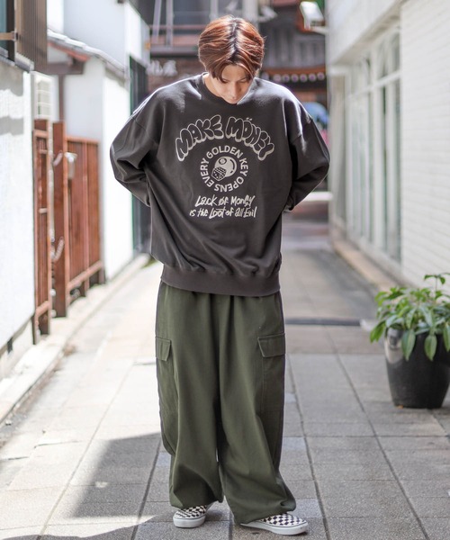 SPINNS（スピンズ）の「【ユニセックスで着用可能】裏毛スウェット 8ボール（スウェット・メンズ・アッシュグレー/ブラック/オレンジ/スミクロ・ONESIZE）」の11枚目の写真